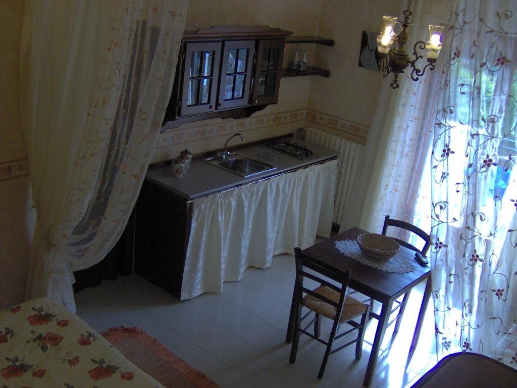 Bed & Breakfast Santa Fara Bari Szoba fotó